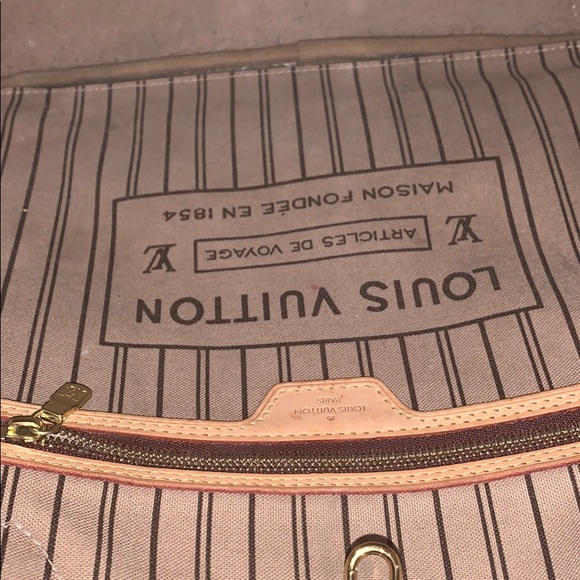 Louis Vuitton Neverfull Monogram with wristlet - Picture 9 of 12